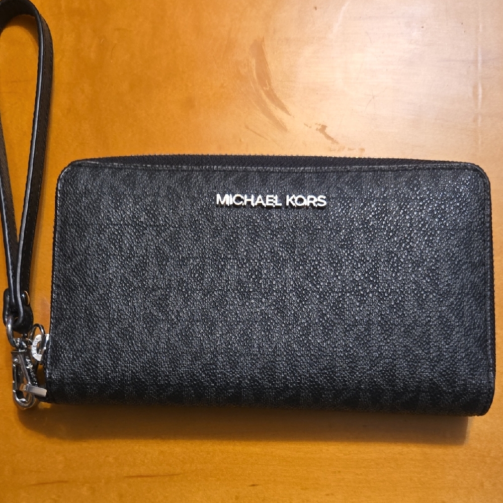 Michael Kors Black Textured Wristlet